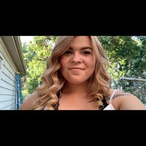 Meet your Posher, Allison